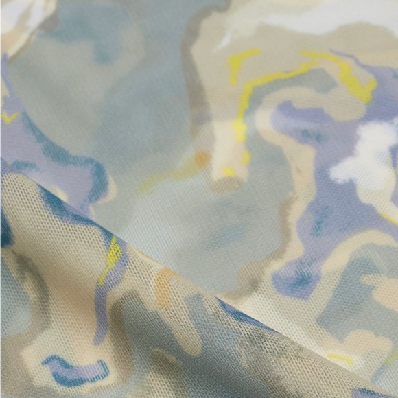 H&M Patterned Mesh Top - Picture 2 of 2